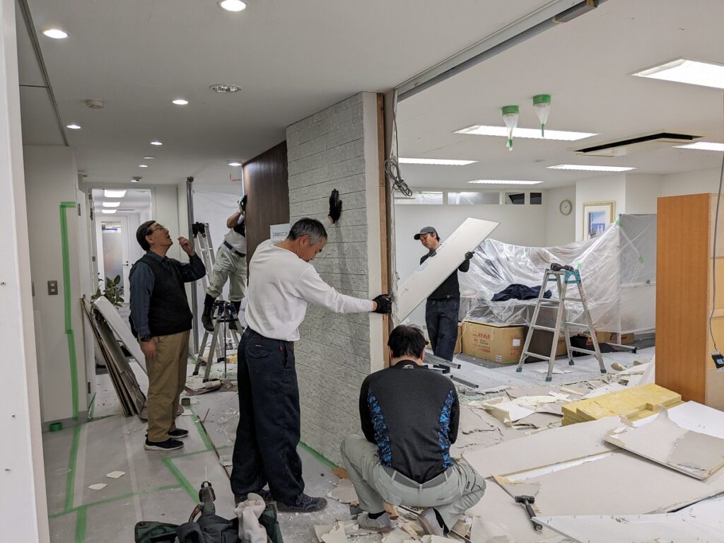 PDFM workers managing and maintaining a commercial building located in Nishi Shinbashi Tokyo
