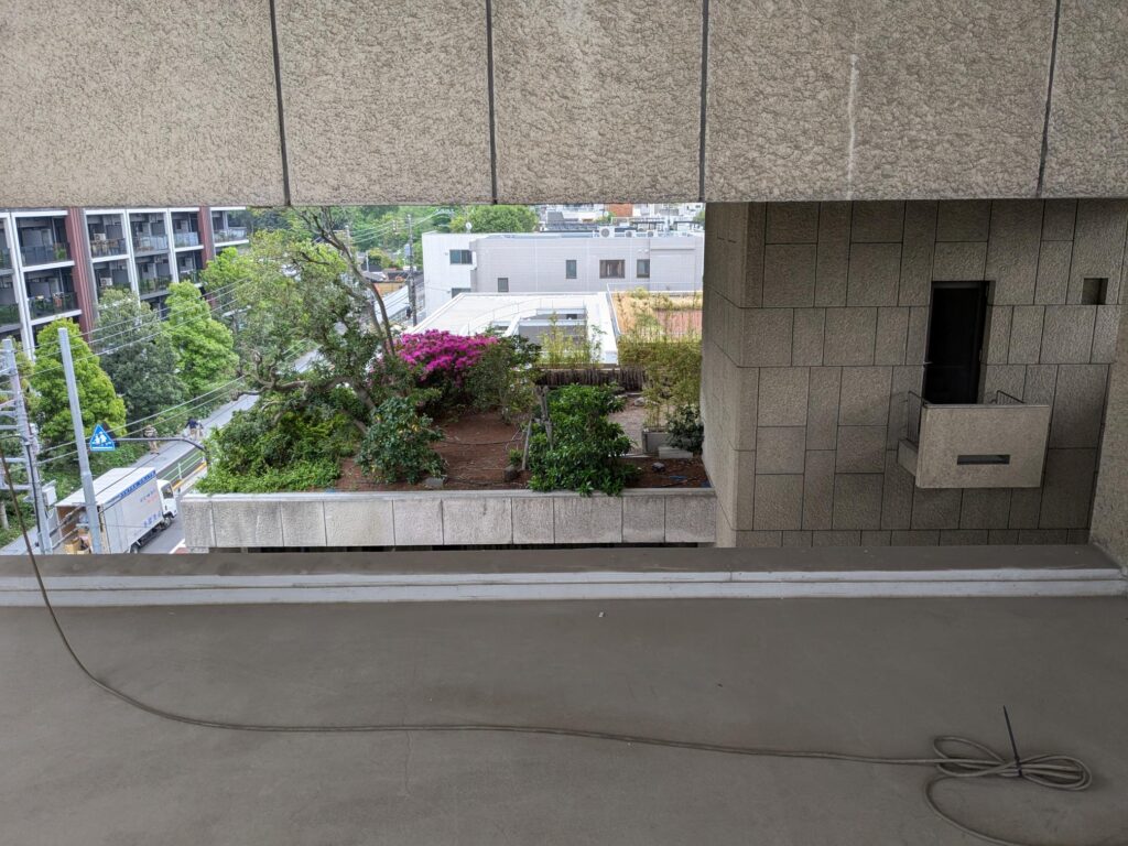 an image of Kuwait Embassy building in Japan managed and cleaned by PDFM