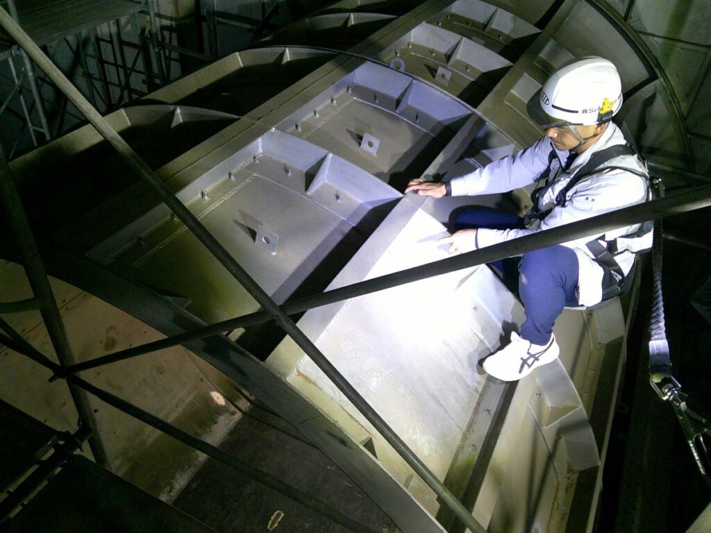 an image of Jet Engine Test Cell Facilities in U.S. Naval Air Facility, Atsugi in maintenance under supervision of PDFM