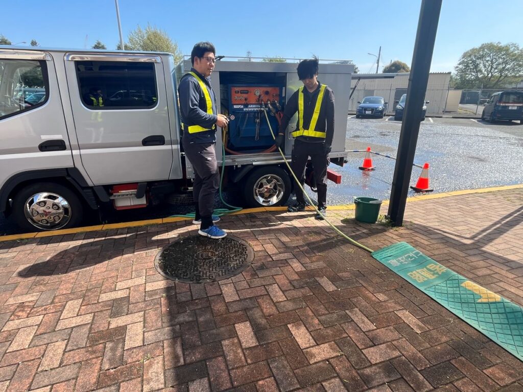 PDFM workers Cleaning and managing buildings and incidental facilities in the U.S. Navy Air Facility Atsugi